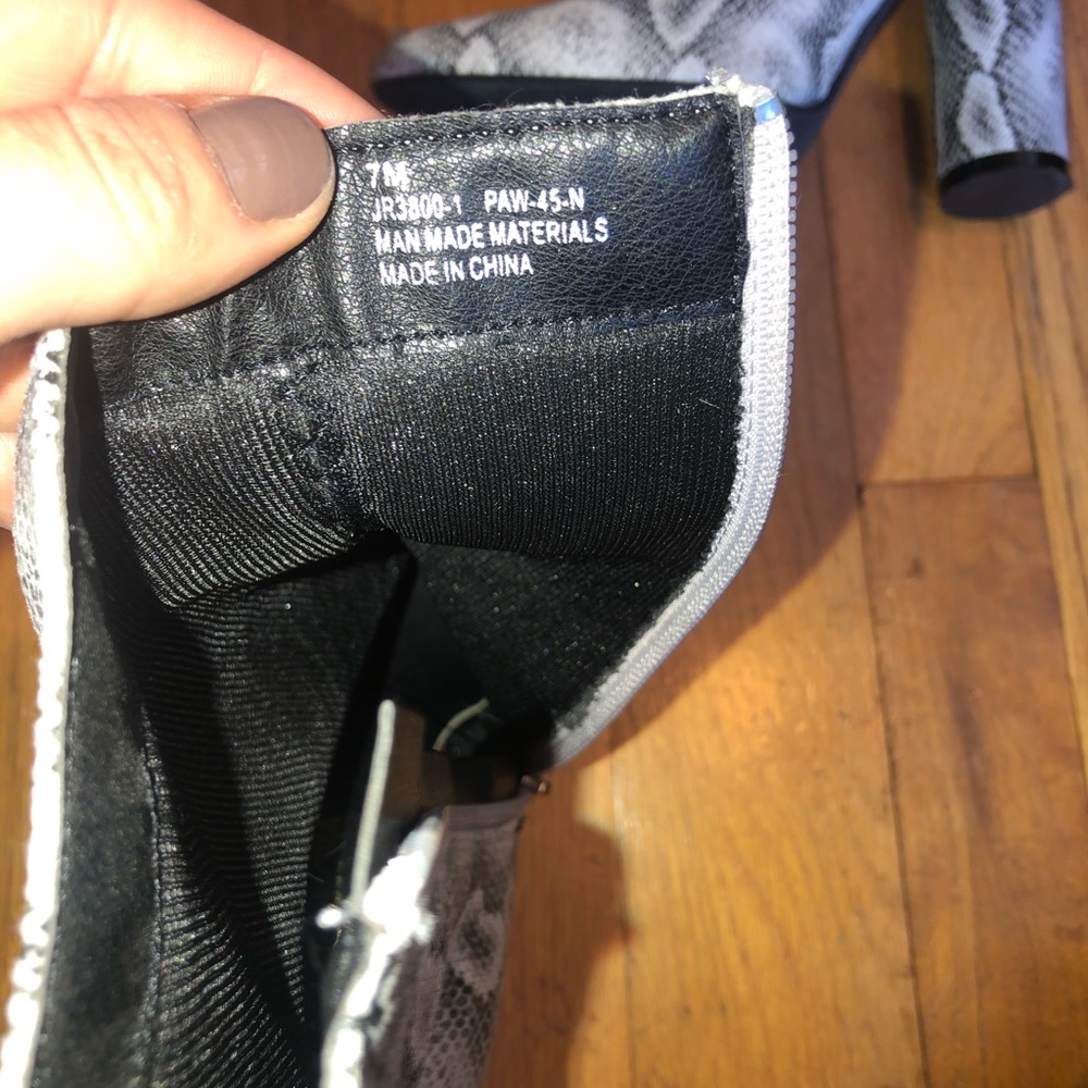 Booties - Picture 4 of 4